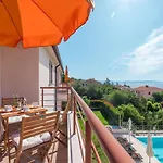 E&t With A Beautiful Pool Апартаменты