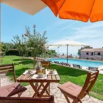 Апартаменты E&t With A Beautiful Pool Рабац