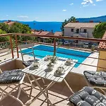 Апартаменты E&t With A Beautiful Pool Рабац
