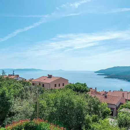 Διαμέρισμα E&t With A Beautiful Pool *